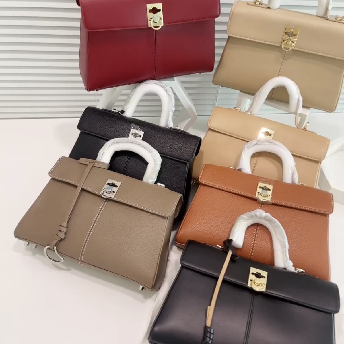 크리에이티브 니치 정품 가죽 작은 사각형 가방 여성용  - Half Moon Bag Suede 리뷰 및 가격